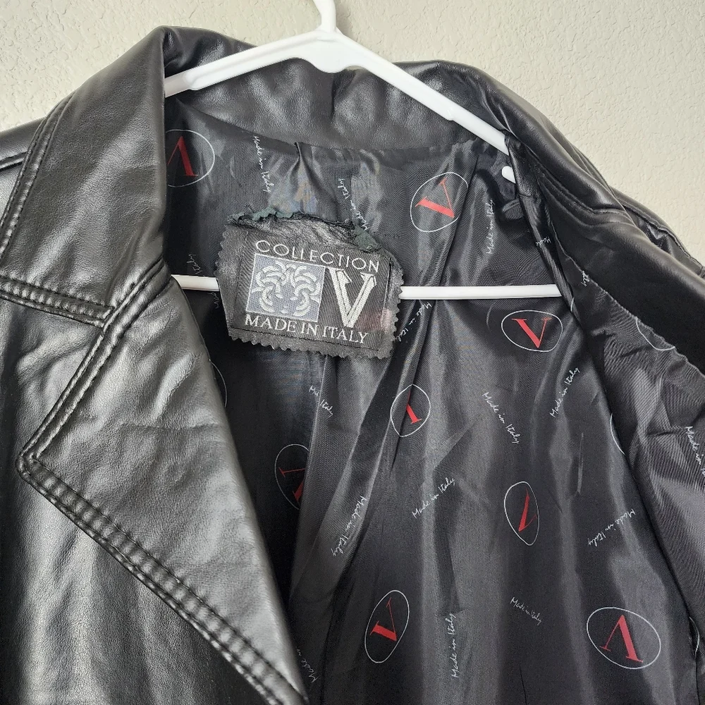 COLLECTION V x VINTAGE Leather‎ Trench Medusa head logo buttons in black leather